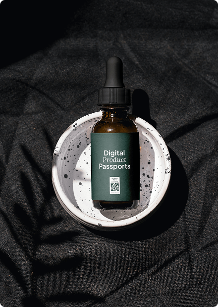 Free-Cosmetic-Bottle-with-Label-Mockup 1